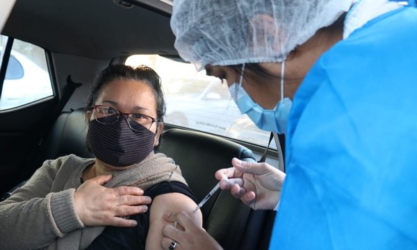 Anticuerpos perduran hasta 12 meses y aumentan con vacunas | OnLivePy