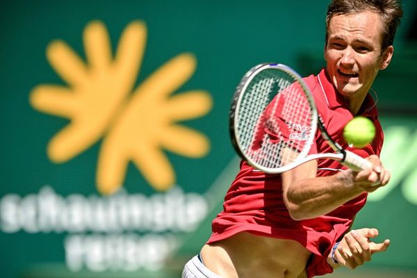 Medvedev, eliminado en primera ronda en Halle - Tenis - ABC Color