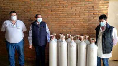 Gobernación entrega balones de oxígeno a primera región sanitaria | Radio Regional 660 AM