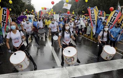 El Comité de Paro anuncia la suspensión temporal de las protestas en Colombia - MarketData