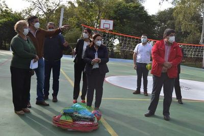 Inauguran plazas deportivas en Misiones - Nacionales - ABC Color