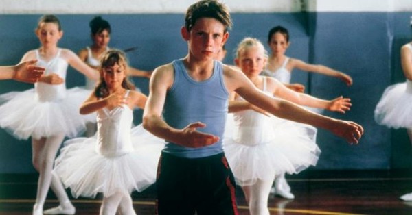 “Por fomentar la homosexualidad”: “Billy Elliot”, “Harry Potter” y “Friends” prohibidos a menores en Hungría - C9N