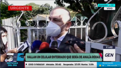 Diario HOY | Hallan un teléfono celular enterrado en el patio de la vivienda Analía Rodas
