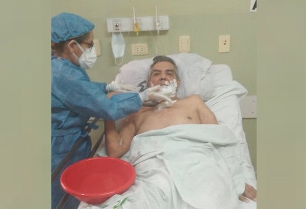 Crónica / Cayó con covid ashá y no gastó ni un peso