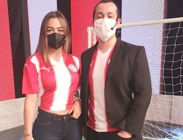 Crónica / LARISSA RIQUELME. Debutó como ¡Novia de la Previa!