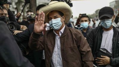 Castillo gana en Perú, pero se debe definir impugnación