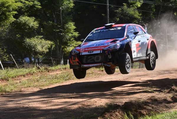 Dieguito y Fabrizio lideran el rally - Automovilismo - ABC Color