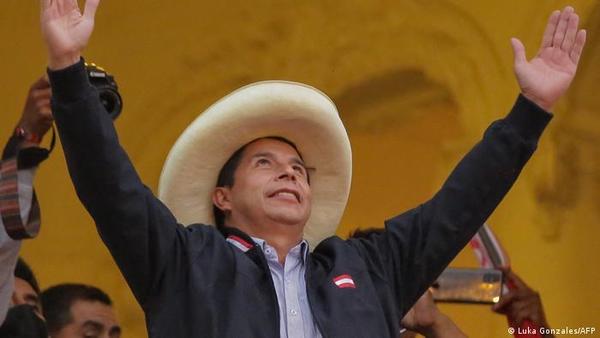 Perú: tras nueve días de conteo, Castillo se impuso por 44 mil votos ante Fujimori