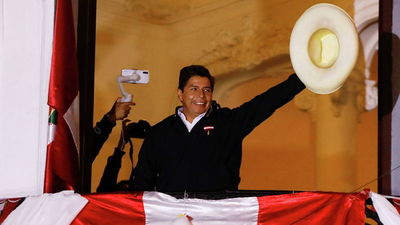 Castillo queda primero tras concluir el conteo del 100% de las papeletas en Perú | .::Agencia IP::.