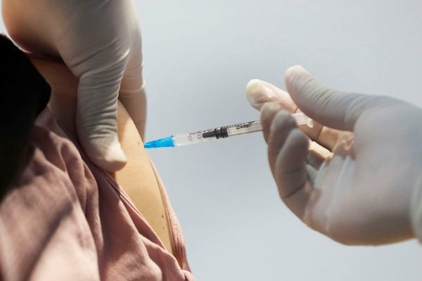 COVID-19: personas que figuran como fallecidas recibirán la vacuna, pero deberán presentar documentaciones, dice Salud - Nacionales - ABC Color