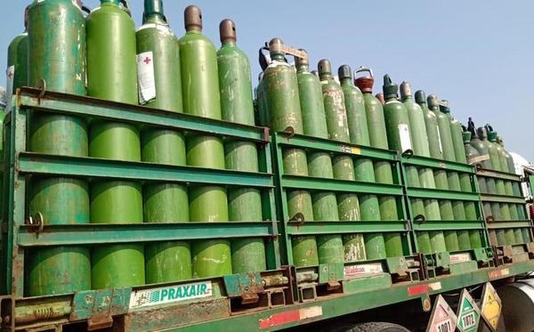 Volcó un camión que transportaba oxígeno medicinal en Curuguaty – Prensa 5