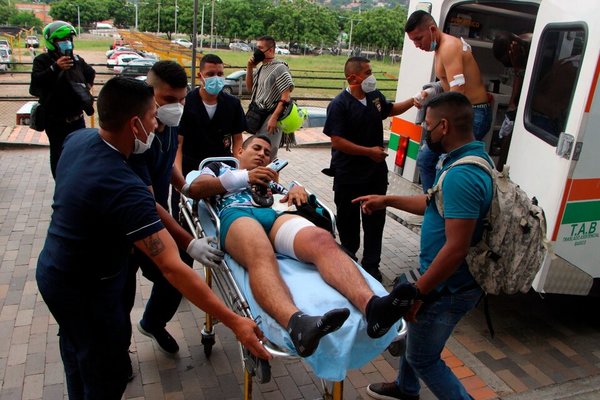 Colombia: al menos 36 heridos tras la explosión de un coche bomba en un predio del Ejército - ADN Digital