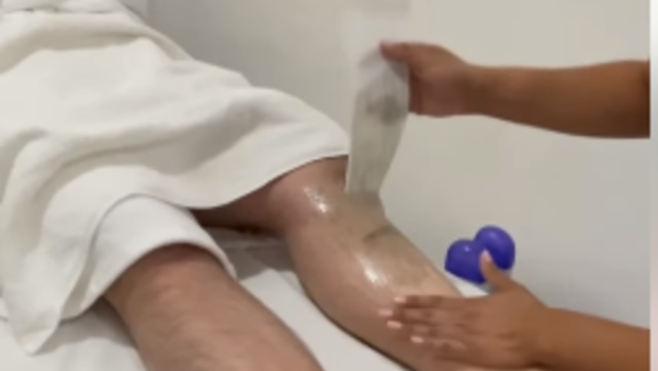Cuñado de Marilina se depiló las piernas por una apuesta: dijo que Paraguay iba a perder contra Bolivia