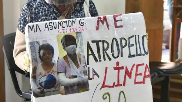 Mujer denuncia falta de asistencia tras ser atropellada por un colectivo