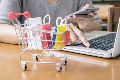 Compras vía web crecieron 256% al cierre del primer cuatrimestre de este año - MarketData