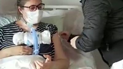 Liz Varela recibe vacuna contra el Covid-19 tras fallo de jueza