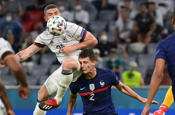 FIFPRO critica que Pavard siguiese jugando tras el golpe - Fútbol Internacional - ABC Color