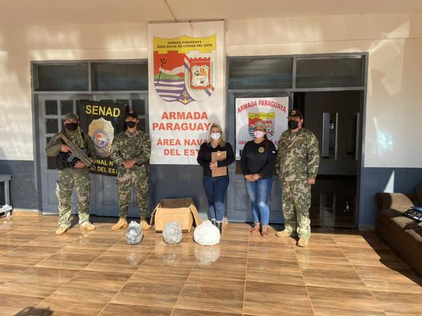Encuentran más de veinte kilos de cocaína a orillas del río Paraná