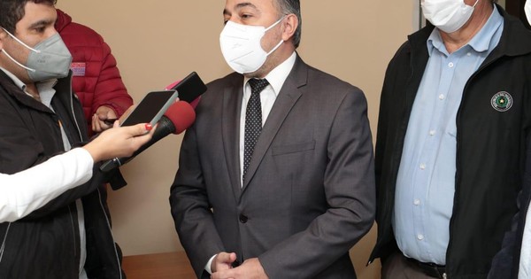 La Nación / Ministro anticontrabando admite estructura de funcionarios “contaminados”