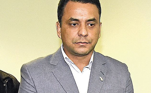 El ex diputado Carlos Sánchez será camillero en el Hospital de Trauma - Noticiero Paraguay