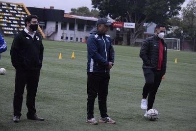 Rafael Carbajal, el reemplazante de Paredes en Tacuary - Fútbol de Ascenso de Paraguay - ABC Color