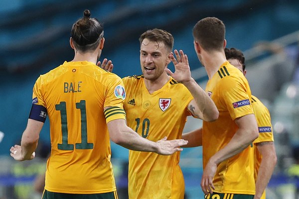 Gales se encamina hacia 'octavos' de la Eurocopa tras ganar a Turquía