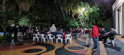Exsenador González Daher opera a favor de su hijo que busca continuar en la Junta Municipal de Luque - Nacionales - ABC Color