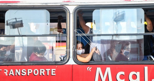 La Nación / Doce unidades del transporte público fueron sancionadas por incumplimiento de medidas sanitarias