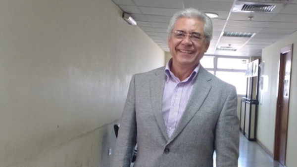 Suspenden nuevamente juicio para Froilán Peralta y la "comepapeles"