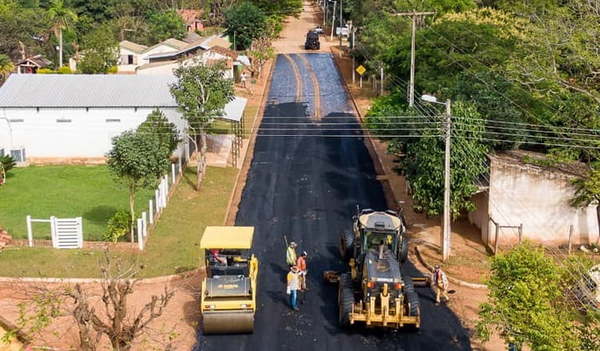 Caazapá: Avanza la construcción de asfalto en la zona de Boquerón - Noticiero Paraguay