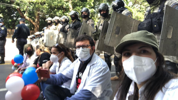 Salud pide dos días de gracia a médicos | El Independiente