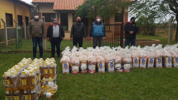 MUNICIPALIDAD DE SAN COSME INICIA ENTREGA DE KITS DE ALIMENTOS