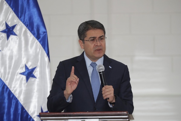 El presidente hondureño defiende las zonas económicas criticadas por varios sectores - MarketData