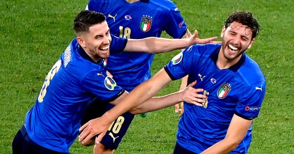 La Nación / Italia, clasificada para los octavos
