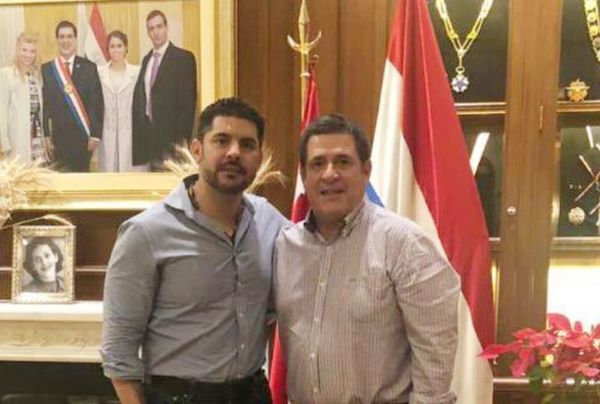 “Padrinos” políticos apuestan a precandidatos, con miras al 2023 - Nacionales - ABC Color