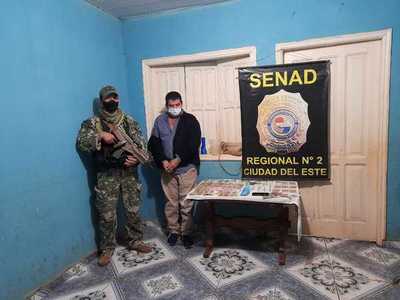Agentes de la SENAD incautan ínfima cantidad de crack en Presidente Franco - La Clave