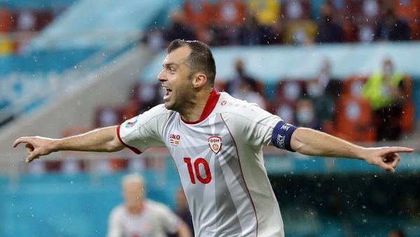 Ucrania y Macedonia, un duelo por seguir con vida en la Euro