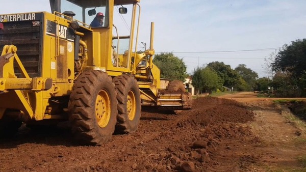 MUNICIPALIDAD DE CNEL. BOGADO INICIA REPARACIÓN DE VARIOS TRAMOS EN EL CASCO URBANO