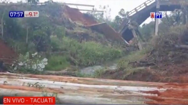 Ante inacción del MOPC, colonos construyen puente paralelo al derrumbado | Noticias Paraguay