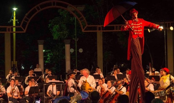 Diario HOY | Con música y teatro, inaugurarán obras de restauración de "Escalinata Dos Leones"