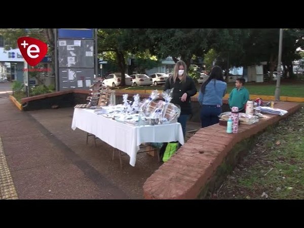 FERIA DE ARTÍCULOS ARTESANALES POR EL DÍA DEL PADRE EN LA PLAZA DE ARMAS