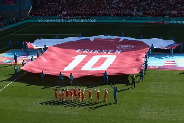El gran homenaje a Christian Eriksen en el partido Dinamarca-Bélgica