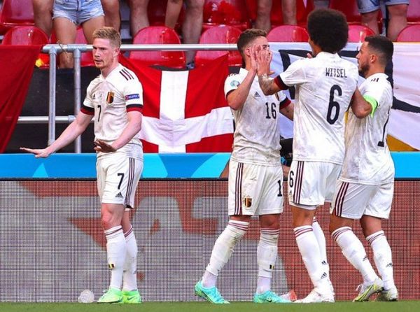 Con De Bruyne, Bélgica doblega a una Dinamarca conmovedora