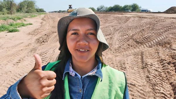 Verónica, la primera mujer capataz en obras de rutas del país