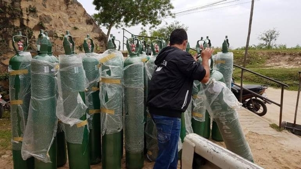 Diario HOY | Imputados donan 24 balones de oxígeno al Hospital de Fuerte Olimpo