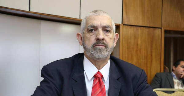 La Nación / Por desalojo violento, senador presentará pedido de interpelación de Giuzzio