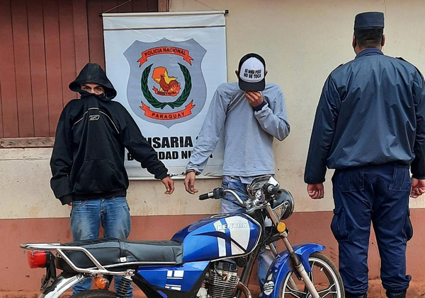 Motochorros fueron capturados tras asaltar a una menor en la calle
