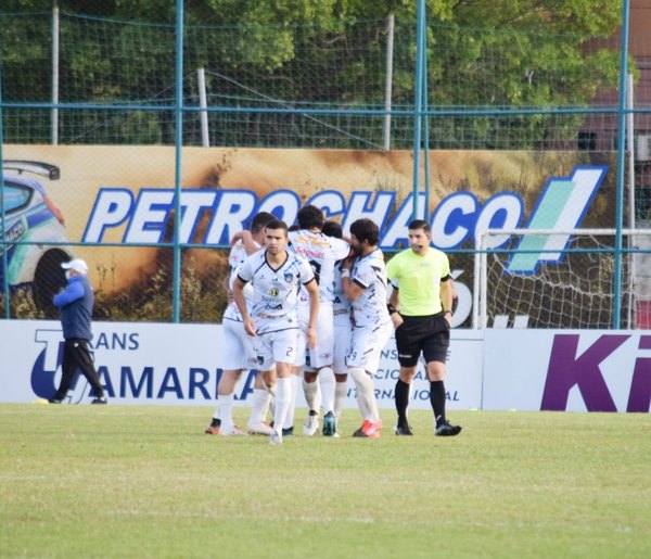 Independiente cae de local ante Atyrá y compromete su liderato en la Intermedia