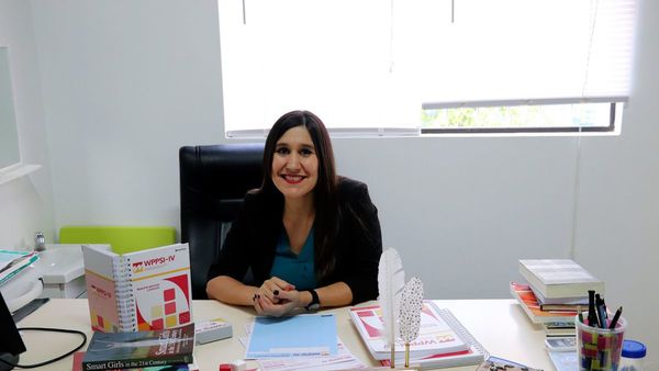 Paraguaya se lleva galardón por trabajo científico sobre educación