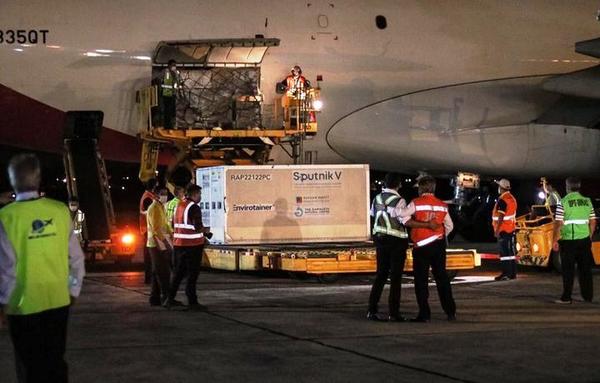 A finales de julio llegarían 896.000 vacunas de Sputnik V